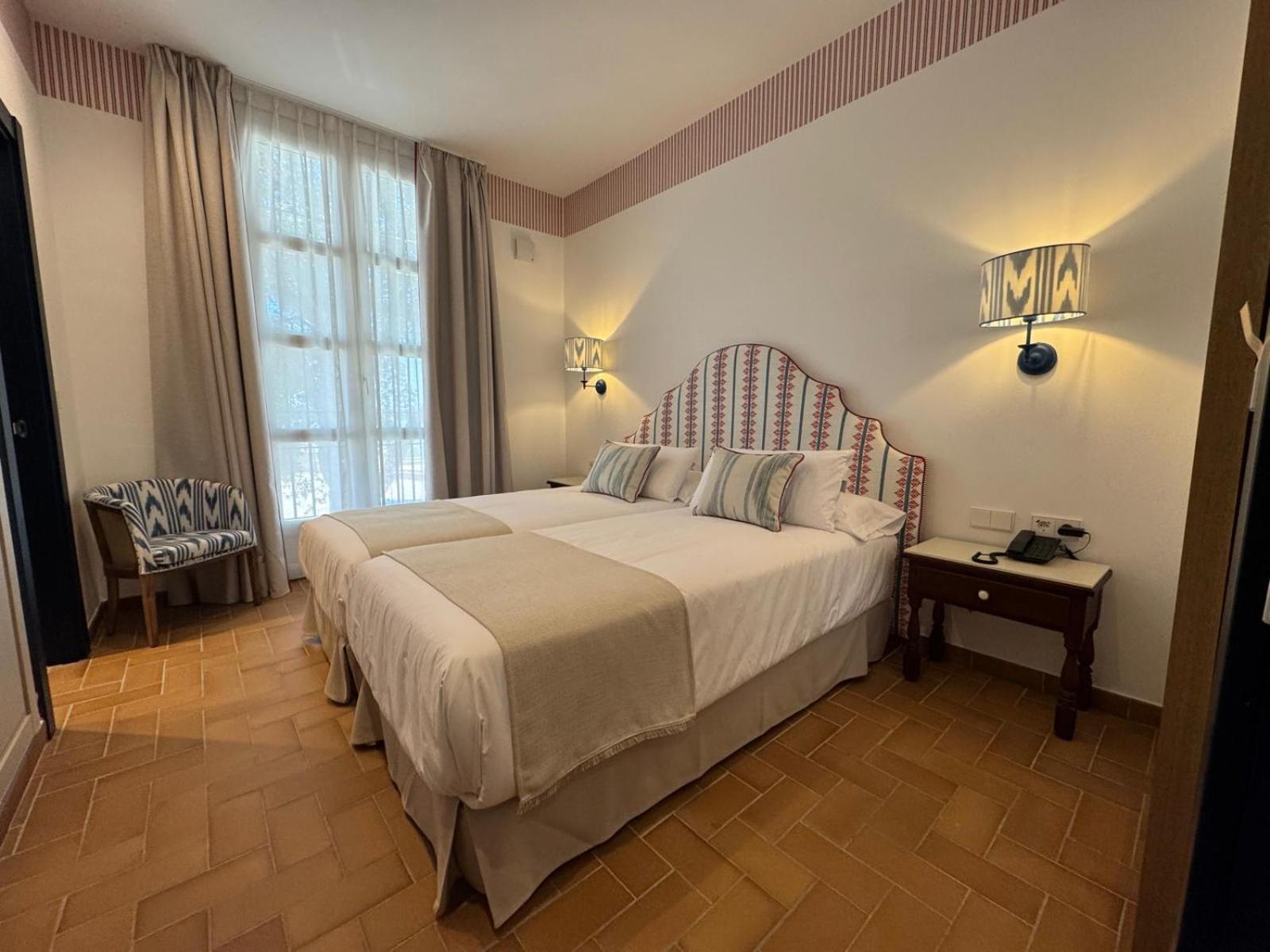 Hotel Toruno Del Rocio เอลโรซิโอ ภายนอก รูปภาพ
