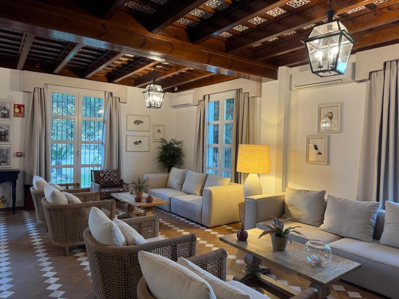 Hotel Toruno Del Rocio เอลโรซิโอ ภายนอก รูปภาพ